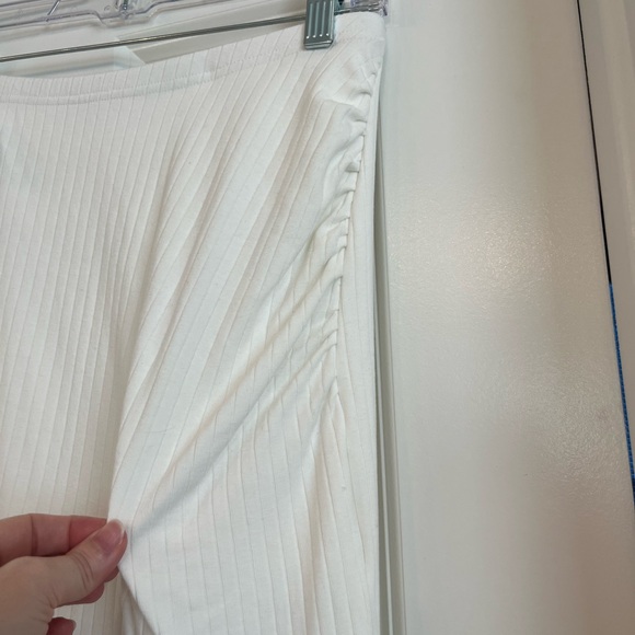 White Ribbed two piece set - Picture 7 of 11